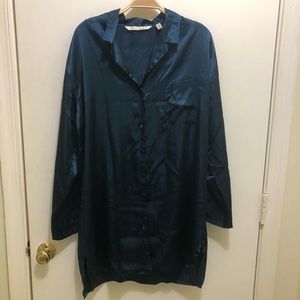 Victorias Secret sleep shirt, navy blue, size medium